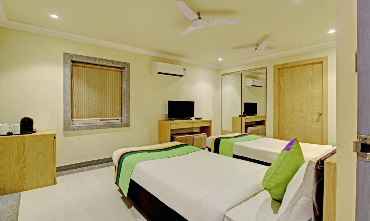 Treebo Asl Prime, Near Ballygunge Railway Station Kolkata Bagian luar foto
