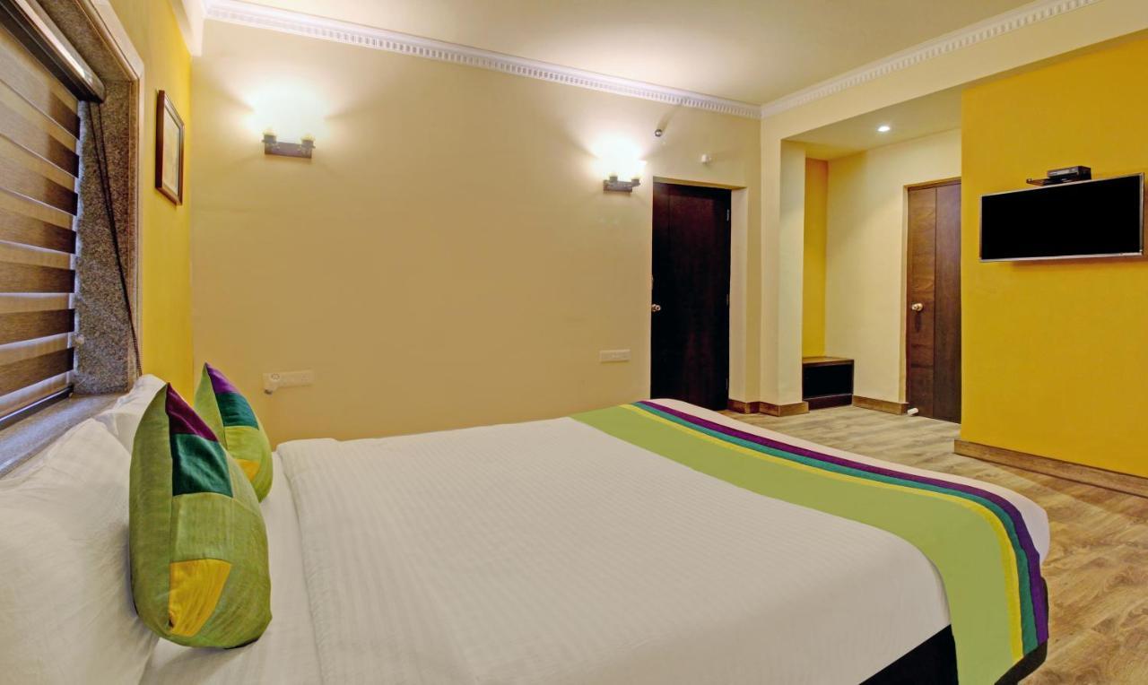 Treebo Asl Prime, Near Ballygunge Railway Station Kolkata Bagian luar foto